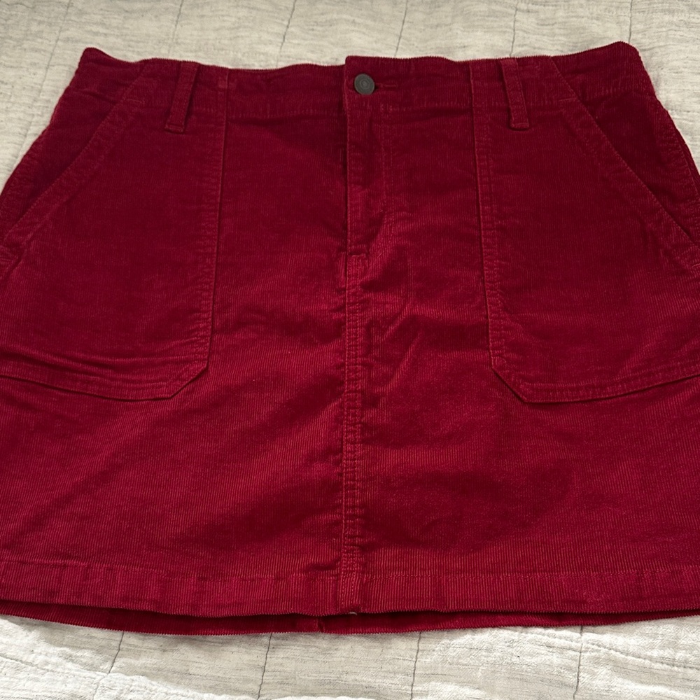 Old Navy Women's Mini Skirt in Maroon